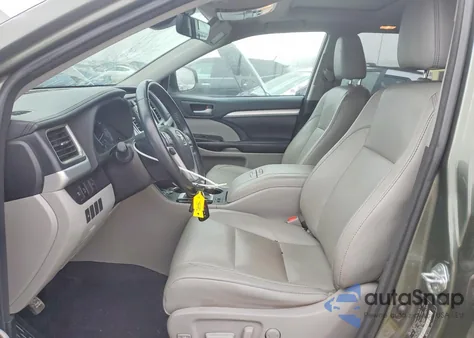 2018 Toyota Highlander Se из США, поврежденный, VIN 5TDJZRFH2JS897381